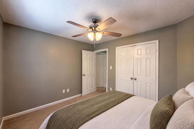 Photo 17 of 28 of 8224 Hunley Ridge Rd, Matthews, NC