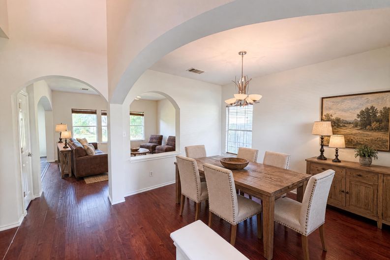 Photo 7 of 20 of 206 Almquist St, Hutto, TX