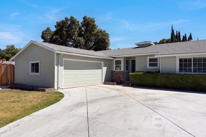 Photo 25 of 34 of 9232 Don Boriga Way, Stockton, CA