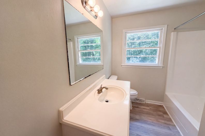Photo 9 of 17 of 6220 Paylor St, Mebane, NC
