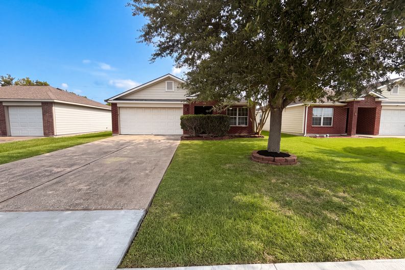 Photo 19 of 21 of 9002 Barracuda Dr, Texas City, TX