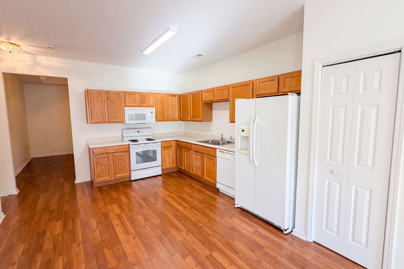 Photo 6 of 17 of 7175 Somerset Springs Dr, Charlotte, NC