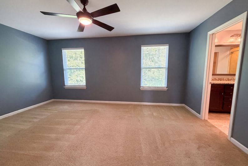 Photo 4 of 19 of 2618 Courtland Dr, Clover, SC