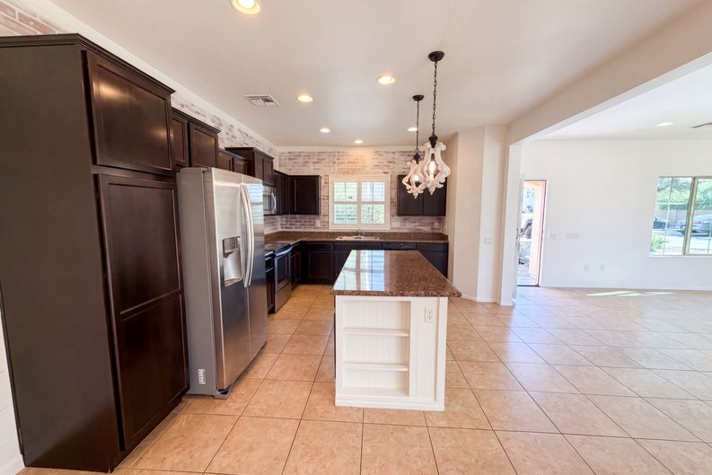 Photo 17 of 22 of 10919 E Midnight Moon Ln, Tucson, AZ