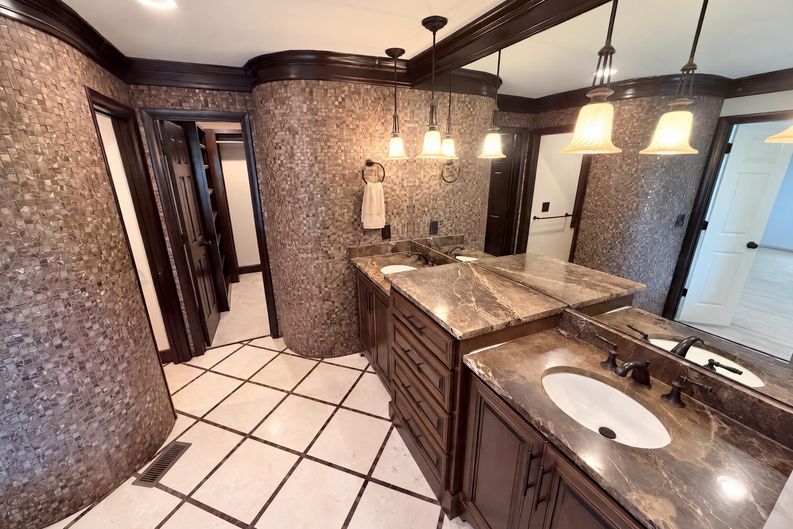 Photo 31 of 44 of 5344 Forest Springs Dr, Atlanta, GA