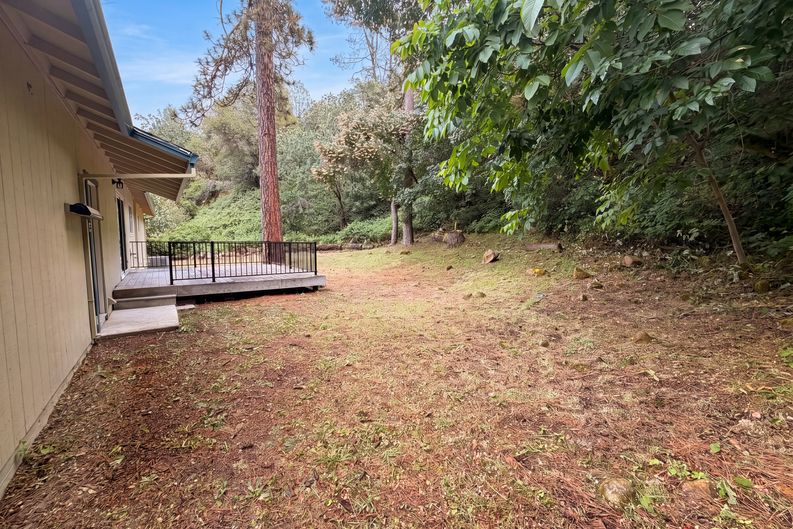 Photo 5 of 30 of 862 Grice Ln, Placerville, CA