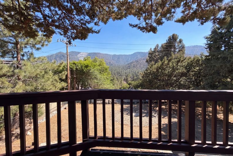 Photo 25 of 28 of 1145 Rivera Dr, Wrightwood, CA