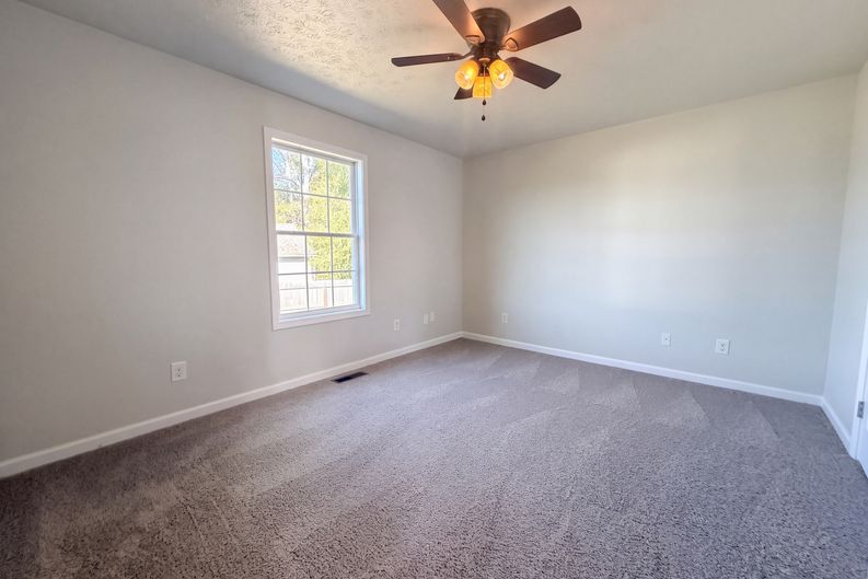 Photo 15 of 22 of 141 Thacker Dr, Portland, TN