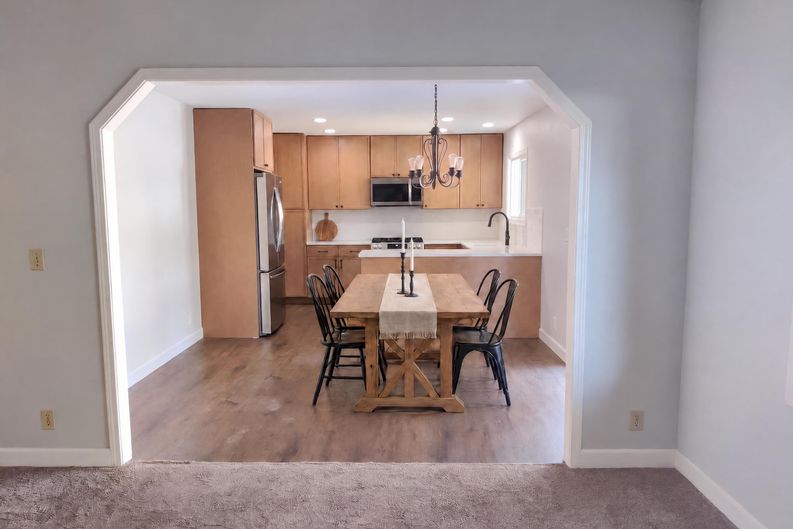 Photo 11 of 28 of 2206 N Basswood Ct, Derby, KS