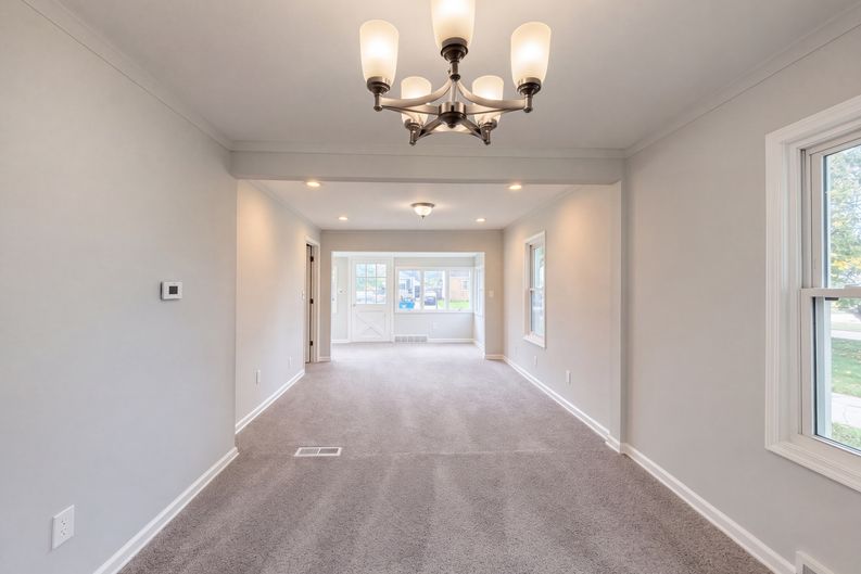 Photo 3 of 18 of 2224 Markese Ave, Lincoln Park, MI