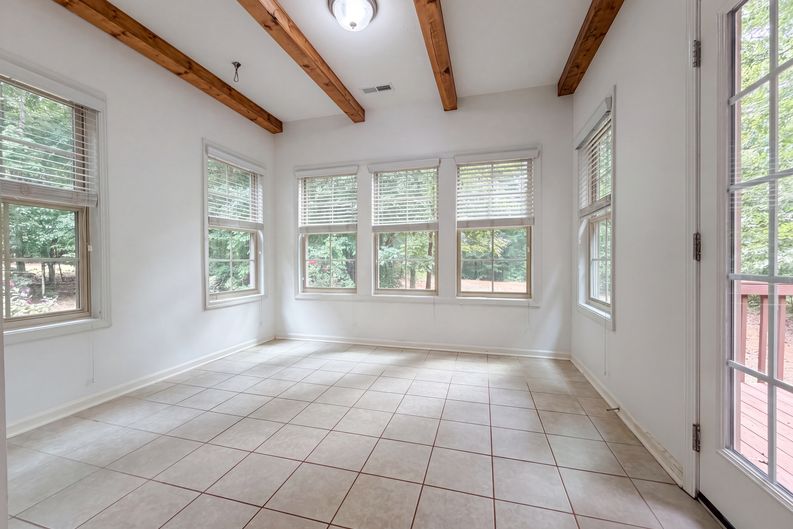 Photo 8 of 26 of 6621 Blalock Forest Dr, Willow Spring, NC