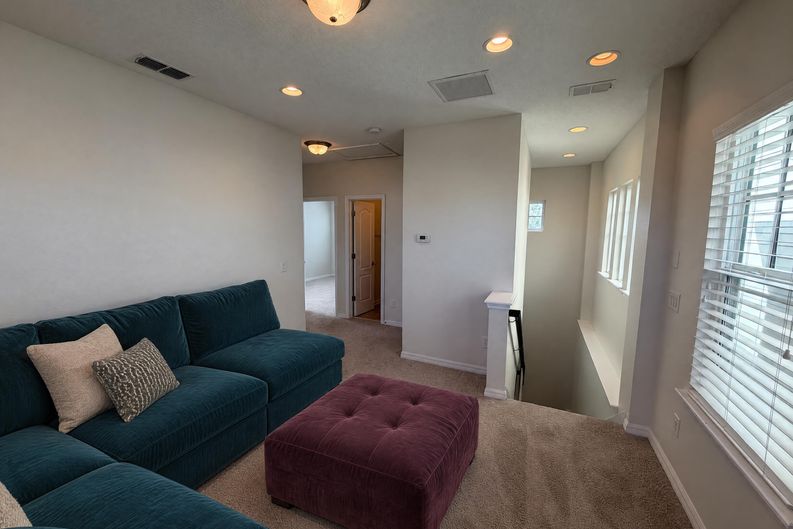 Photo 16 of 39 of 8231 Laureate Blvd, Orlando, FL