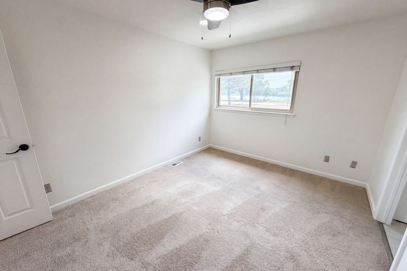 Photo 18 of 28 of 11835 Lincoln St, Northglenn, CO