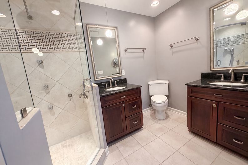 Photo 12 of 23 of 608 Estes Rd, Nashville, TN