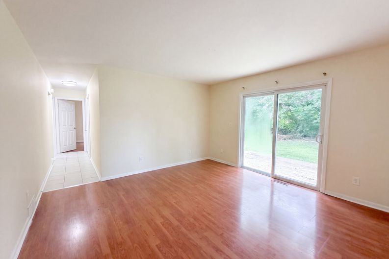 Photo 13 of 36 of 725 Lawson Dr, Westerville, OH