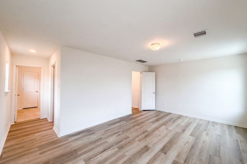 Photo 4 of 16 of 4814 Westfield Pines Dr, Katy, TX