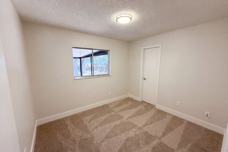 Photo 14 of 25 of 2768 Galatian Pl, Orlando, FL