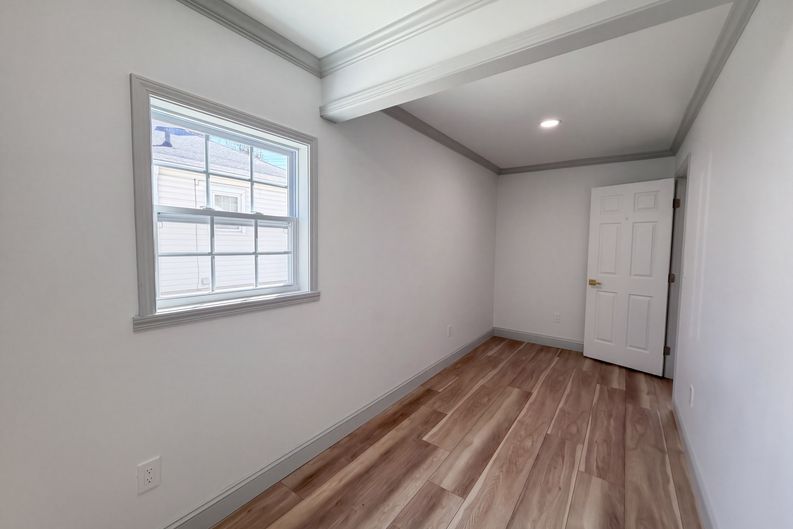 Photo 21 of 44 of 517 E 27th St, Winston Salem, NC