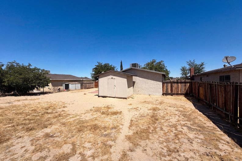 Photo 22 of 24 of 15929 La Verida Dr, Victorville, CA