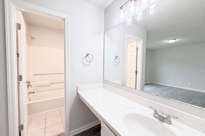 Photo 13 of 18 of 8822 Hunter Green Ln, Charlotte, NC