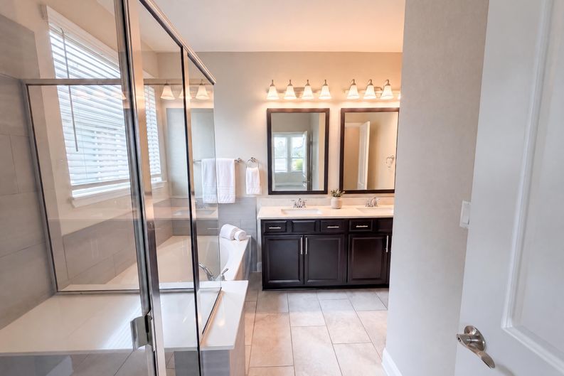 Photo 7 of 18 of 306 Duroc Dr, Hutto, TX