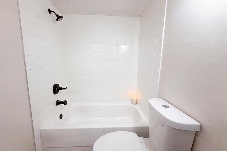 Photo 15 of 23 of 8048 Kilwinning Ln, Jacksonville, FL