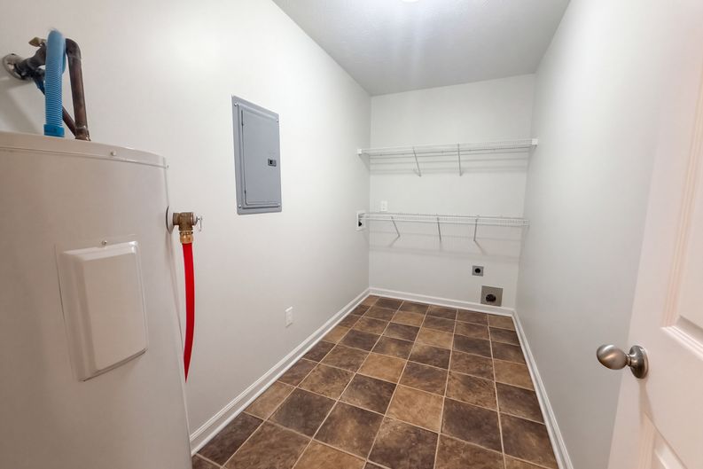 Photo 18 of 22 of 141 Thacker Dr, Portland, TN