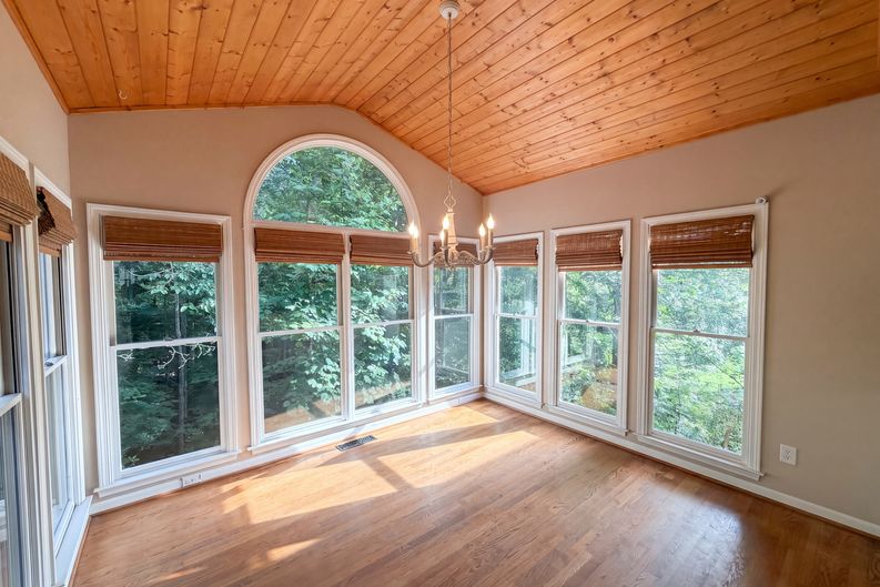 Photo 8 of 34 of 2299 Camden Dr SW, Marietta, GA