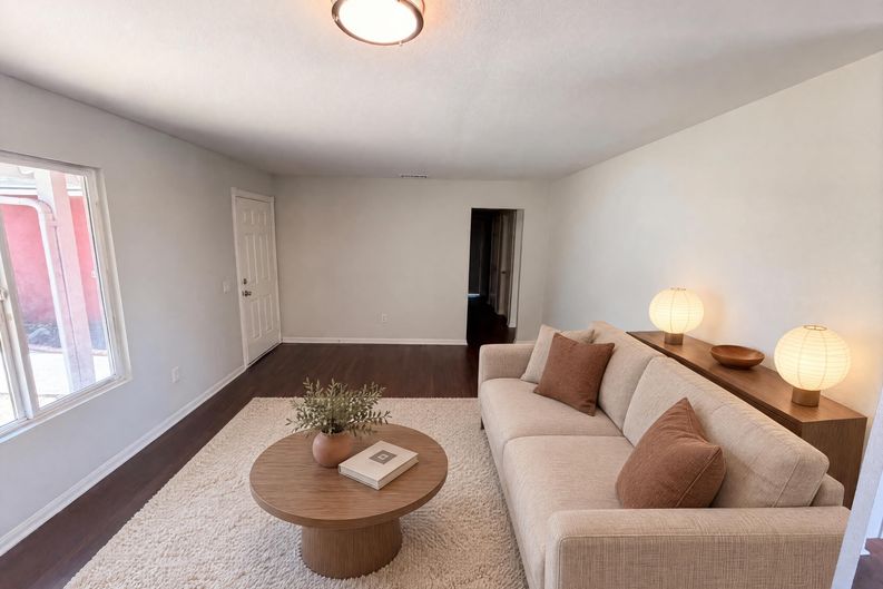 Photo 11 of 20 of 215 Laurel Ln, Hemet, CA