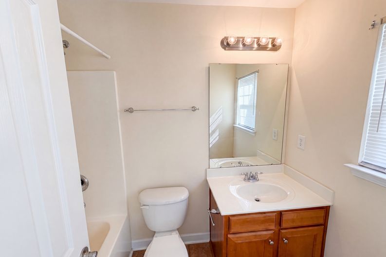 Photo 18 of 28 of 1139 Donelea Ln NW, Concord, NC