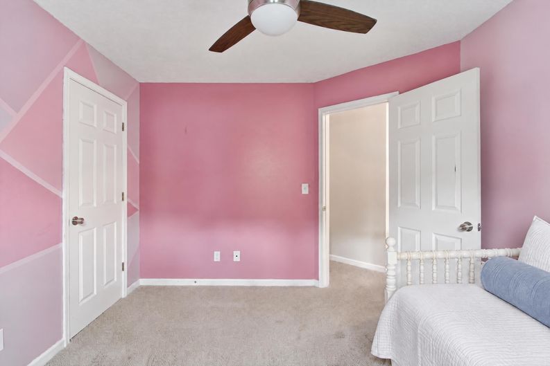 Photo 21 of 37 of 3504 Wellsley Dr, Powder Springs, GA