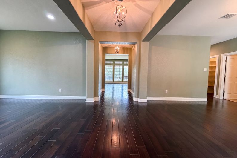 Photo 8 of 27 of 26441 White Eagle Dr, San Antonio, TX