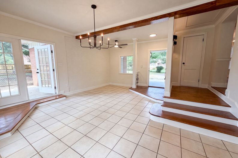 Photo 6 of 16 of 1077 Allendale Cir, Rock Hill, SC