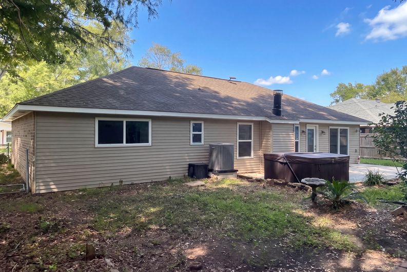 Photo 5 of 23 of 1433 Sunset Dr, Slidell, LA