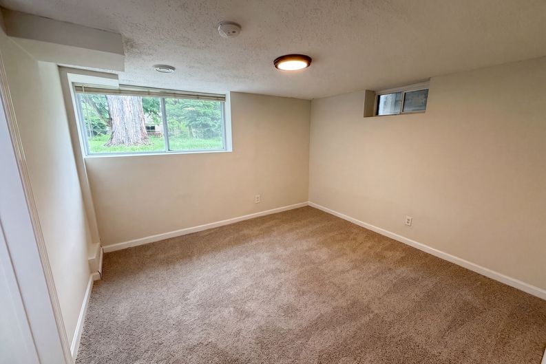Photo 22 of 27 of 1695 Abell St, Maplewood, MN