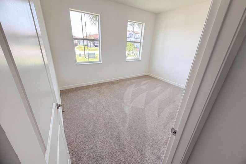 Photo 31 of 42 of 12473 NW Lynch Ln, Port Saint Lucie, FL