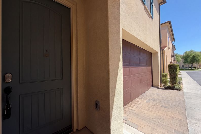 Photo 27 of 31 of 21981 Propello Dr, Santa Clarita, CA