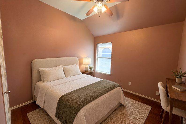 Photo 12 of 20 of 1213 Whitecreek Dr, Glenn Heights, TX
