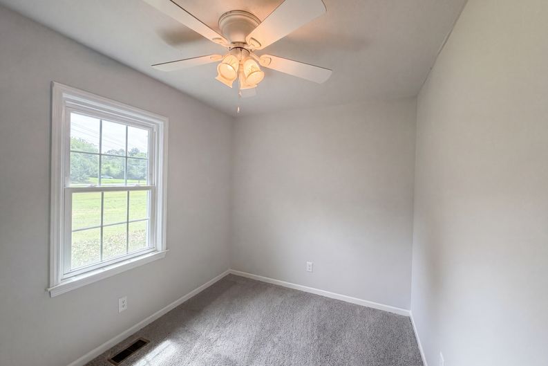 Photo 7 of 17 of 1804 Gade Bryant Rd, Moncure, NC