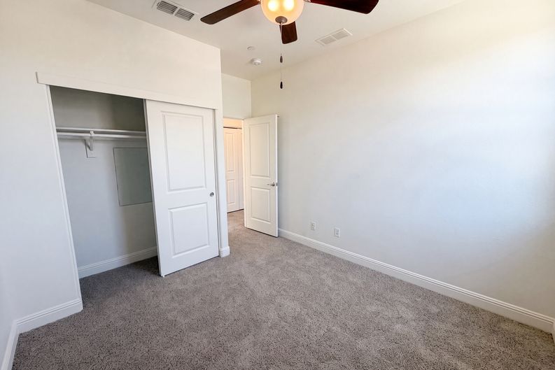 Photo 14 of 30 of 10801 Portico Cir, Rancho Cordova, CA