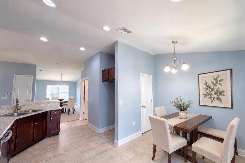 Photo 9 of 26 of 1229 Longville Cir, Tavares, FL