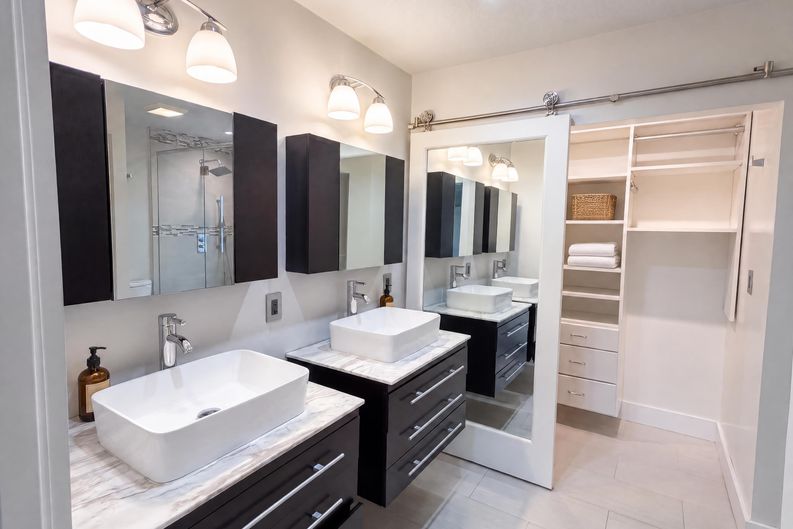 Photo 12 of 19 of 13324 Pandora Cir, Dallas, TX