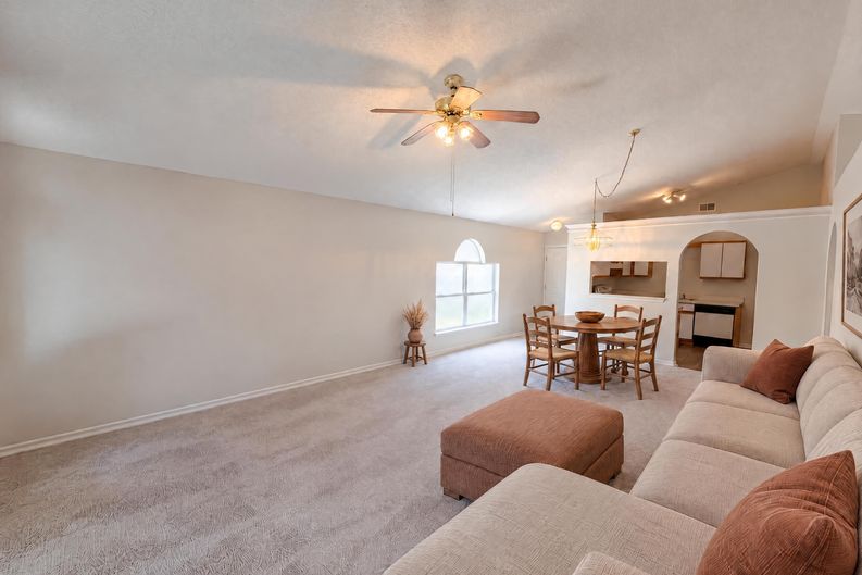 Photo 7 of 20 of 114 Pamala Ct, Sanford, FL