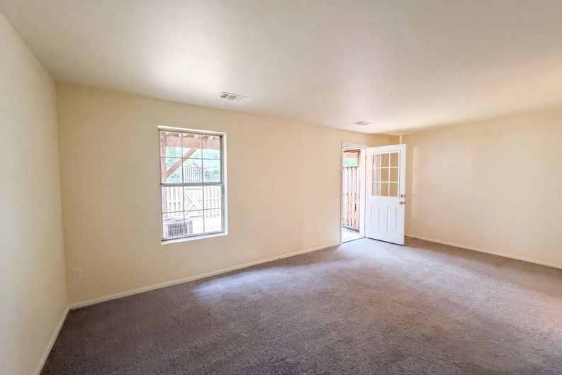 Photo 20 of 48 of 8641 Centerton Ln, Manassas, VA