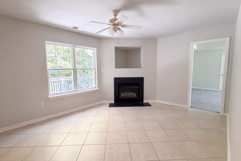 Photo 12 of 23 of 6226 Dumont Ln, Charlotte, NC
