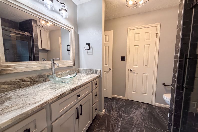 Photo 15 of 27 of 6127 Willowcrest Ct, Spring, TX