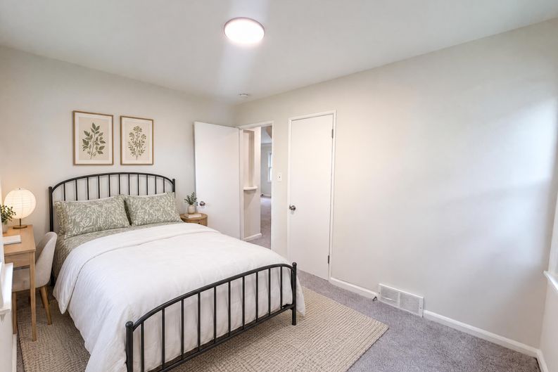 Photo 10 of 40 of 24346 Lehigh St, Dearborn Heights, MI
