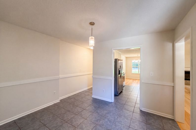 Photo 11 of 26 of 105 Nanci Ct, Stockbridge, GA