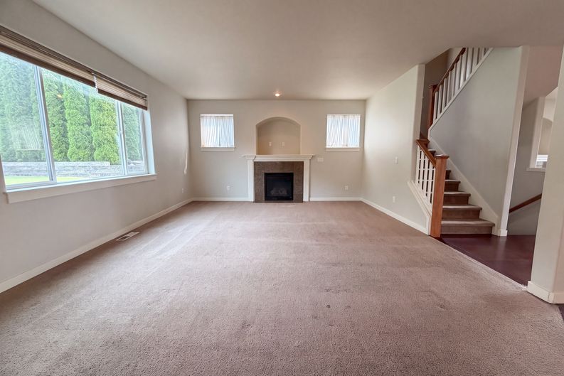 Photo 9 of 27 of 13049 SE Meadehill Ave, Happy Valley, OR