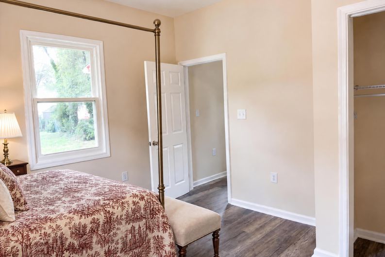 Photo 8 of 19 of 1314 S Braddock St, Winchester, VA